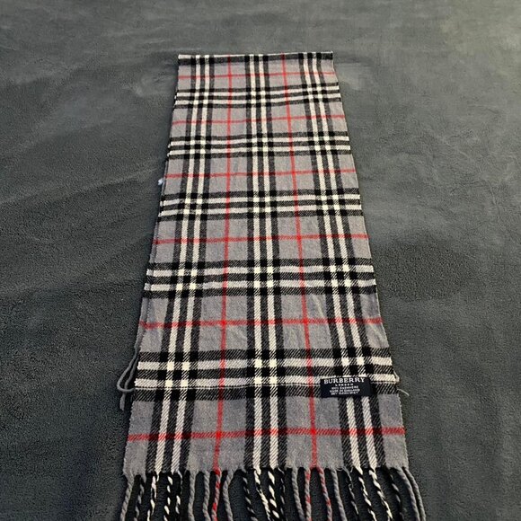 BURBERRY scarf 100% authentic gray nova check cashmere pre owned - Picture 4 of 5